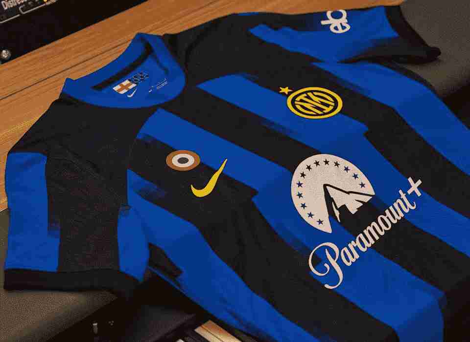 Porovnání domácích a venkovních dresů Interu Milán